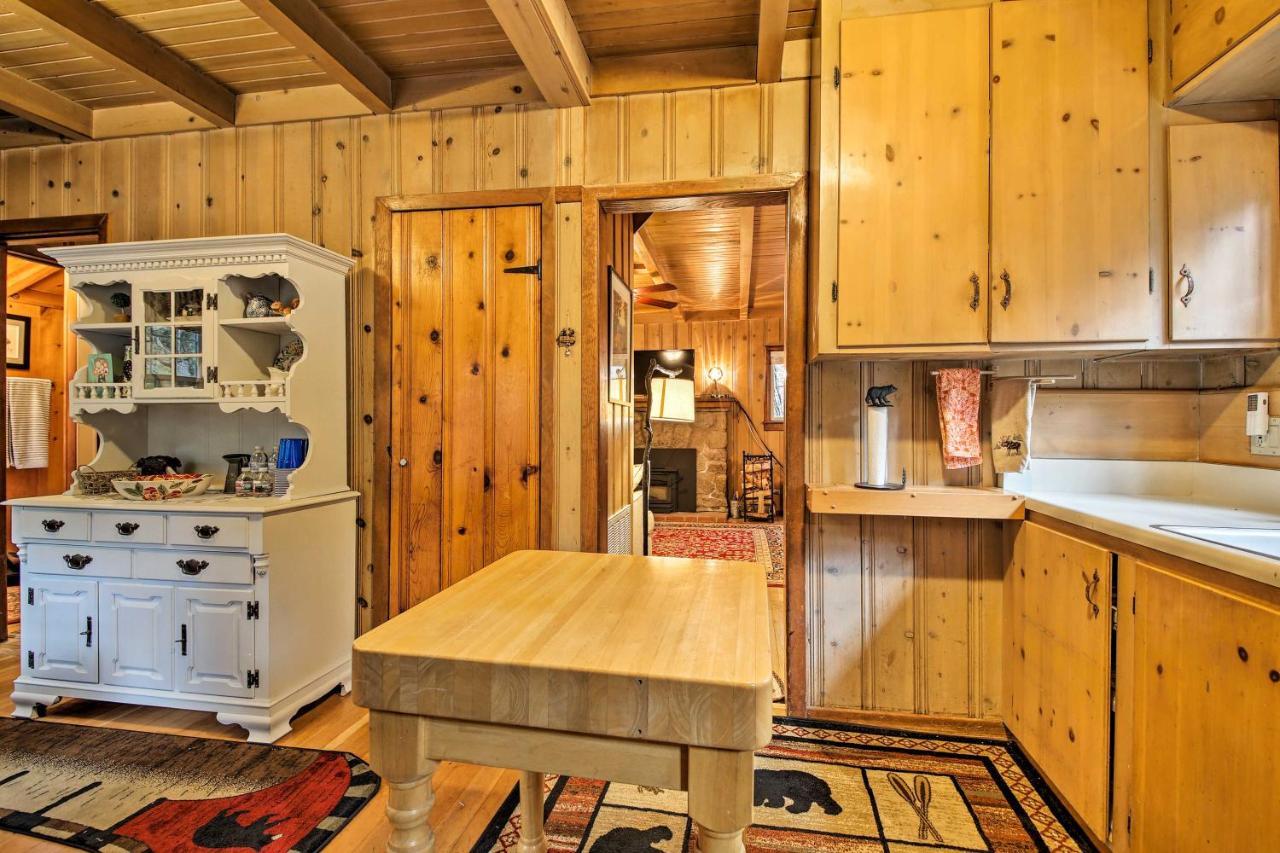 Vintage Snow White Cottage About 2 Miles To Village! Lake Arrowhead Kültér fotó